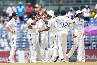 முதல் டெஸ்ட்: 308 ரன்கள் முன்னிலை பெற்று வலுவான நிலையில் இந்தியா!