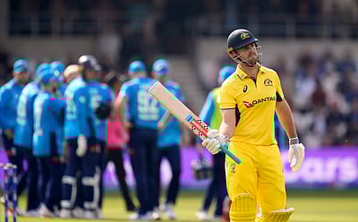 2-வது ஒருநாள்: இருவர் அரைசதம்; இங்கிலாந்துக்கு 271 ரன்கள் இலக்கு!