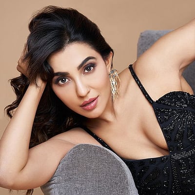 நடிகை பார்வதி நாயர் மீது வழக்குப் பதிவு!