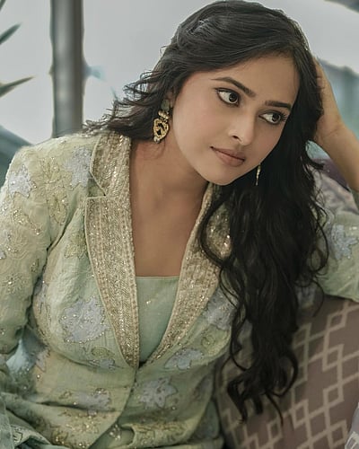 மேகமோ அவள்... ஸ்ரீ திவ்யா!