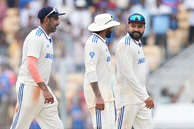 முதல் டெஸ்ட்டில் அபார வெற்றி; பந்துவீச்சாளர்களுக்கு ரோஹித் சர்மா புகழாரம்!