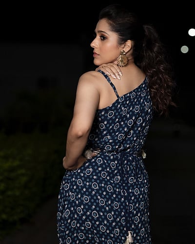 சின்ன சின்ன வண்ணக்குயில்....
ராஷ்மி கௌதம்