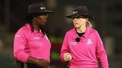 மகளிர் டி20 உலகக் கோப்பை: நடுவர்கள் குழு அறிவிப்பு! 