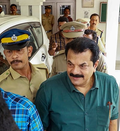 கேரளம்: பாலியல் வன்கொடுமை வழக்கில் மாா்க்சிஸ்ட் கம்யூனிஸ்ட் எம்எல்ஏ முகேஷ் கைது