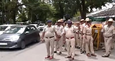 சித்தராமையா வீட்டின் முன்பு போலீஸ் குவிப்பு!