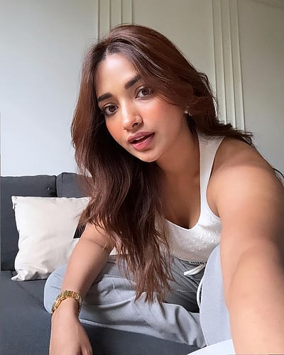 மாலை வரும் வேளை... ஜியா சங்கர்!