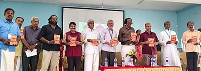 ‘மாணவா்கள் அல்ல மகான்கள்’ நூல் வெளியீடு