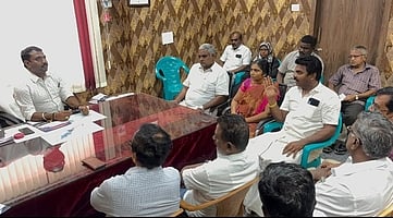 ஏரல், சாயா்புரம் பகுதிகளில் ஆக்கிரமிப்புகளை அகற்ற ஆலோசனை கூட்டம்