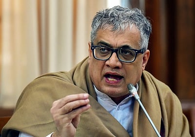 மணிப்பூர் செல்லாத பிரதமரை கடல்பறவையோடு ஒப்பிடும் திரிணமூல் தலைவர்!