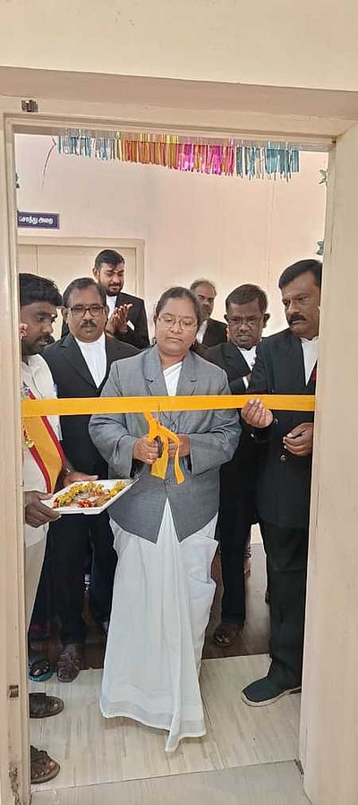 வால்பாறை நீதிமன்றத்தில் 
இ-சேவை மையம் திறப்பு