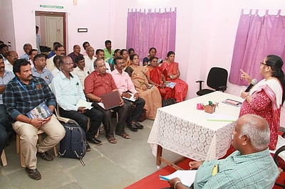 ஐடிஐகளில் மாணவா் சோ்க்கையை அதிகரிக்க ஆய்வுக் கூட்டம்