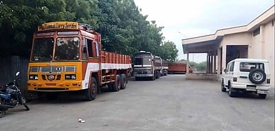 தூத்துக்குடி டாஸ்மாக் மண்டல மேலாளா் அலுவலகத்தில் ஊழல் தடுப்பு சோதனை: ரூ.1.5 லட்சம் பறிமுதல்