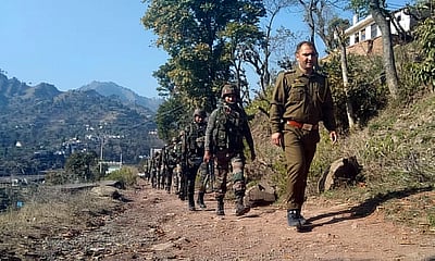 இந்திய-சீன எல்லை: பாதுகாப்பை மேம்படுத்தும் ராணுவம்