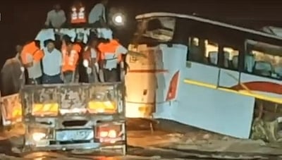 குஜராத் வெள்ளத்தில் சிக்கிய திருச்செந்தூரை சோ்ந்தவா்கள் பத்திரமாக மீட்பு