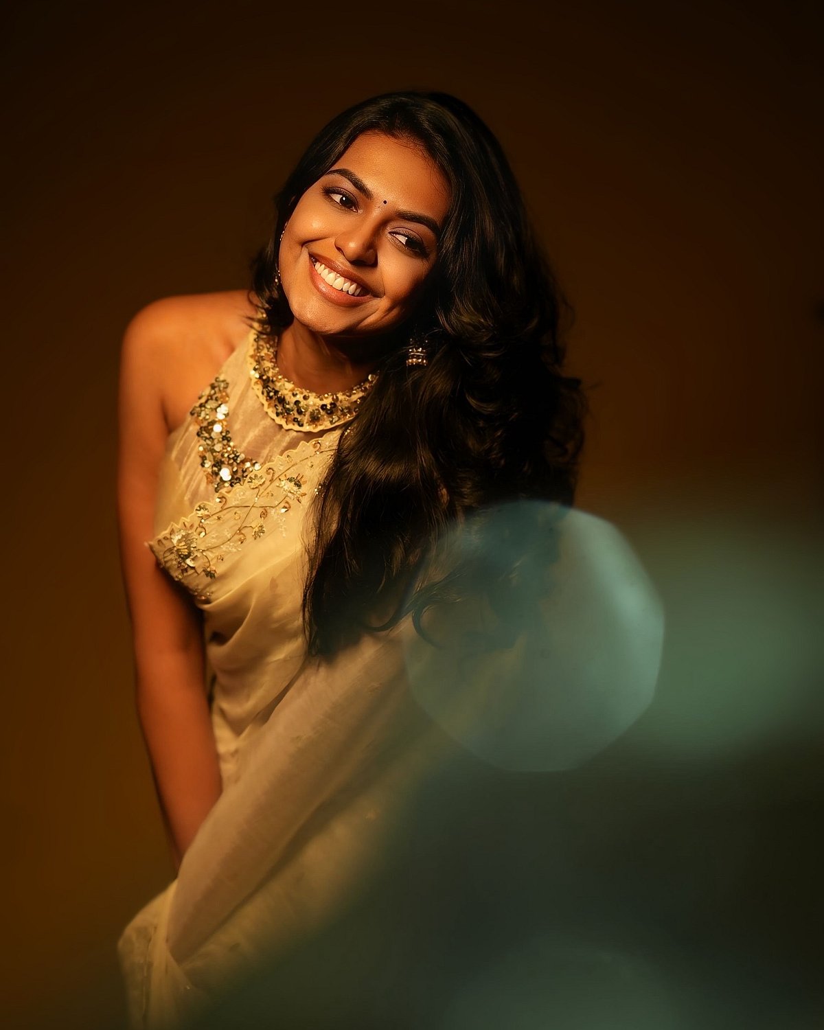 கொஞ்சு புறாவே... ஷிவானி ராஜசேகர்!