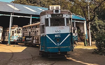 மேற்கு வங்கம்: 150 ஆண்டுகளாக இயங்கிவந்த டிராம் சேவை நிறுத்தம்!