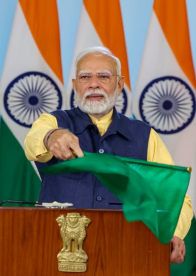 உரிய திட்டமிடல், தொலைநோக்கு பாா்வை முந்தைய ஆட்சியில் இல்லை: பிரதமா் மோடி