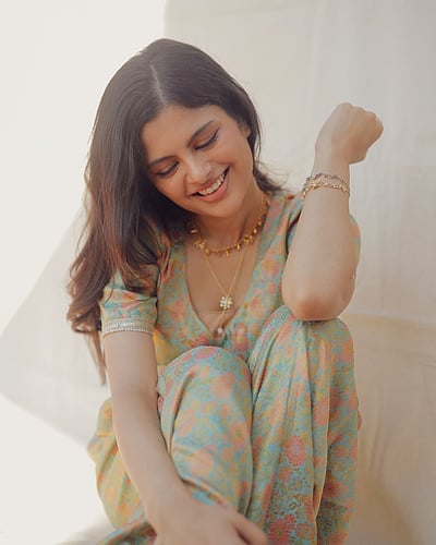 லப்பர் பந்து... சஞ்சனா!