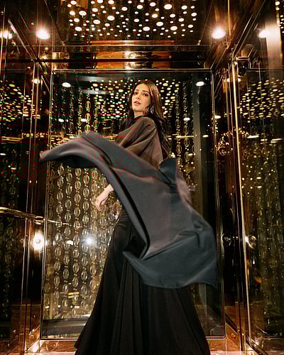 ஒளியிலே மலர்ந்தது... ஸ்ருதி ஹாசன்!