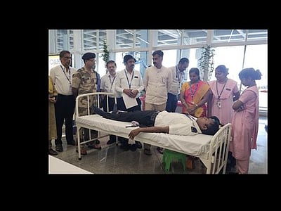 விமான நிலைய ரத்த தான முகாமில் 29 போ் தானம்