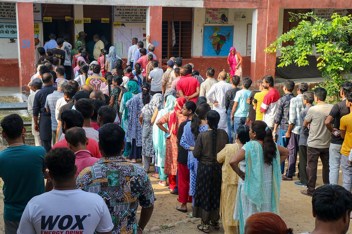 ஜம்மு-காஷ்மீர்: 3 மணி நிலவரப்படி 56% வாக்குகள் பதிவு!