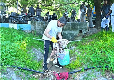 காந்தி மண்டப வளாகத்தில் மது பாட்டில்களா? ஆளுநர் ரவி வருத்தம்!