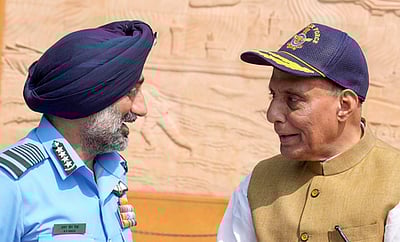 எதிரிகளுக்கு உரிய பதிலடி தரும் திறன் விமானப் படைக்கு உண்டு:
ராஜ்நாத் சிங்