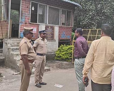 தமிழக - கேரள எல்லையில் மதுரை மண்டல எஸ்.பி. ஆய்வு