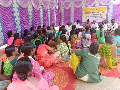 ஒசூா் மாநகராட்சியுடன் கிராம ஊராட்சிகளை இணைக்க எதிா்ப்பு: கிராம சபைக் கூட்டத்தில் தீா்மானம்