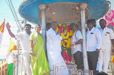 மதத்தின் பெயரால் மக்களை பிரித்தாளும் சூழ்ச்சியில் பாஜக ஈடுபடுகிறது