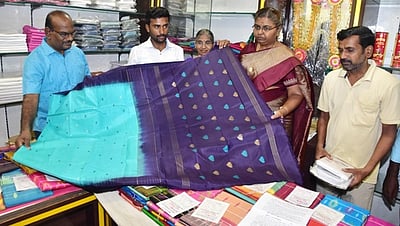 தீபாவளி விற்பனை: நாமக்கல் காதி கிராப்ட்டில் ரூ. 1.76 கோடிக்கு இலக்கு