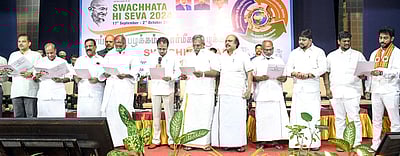 தூய்மையையும், சுகாதாரத்தையும் பின்பற்ற வேண்டும்: புதுவை ஆளுநா் அறிவுறுத்தல்