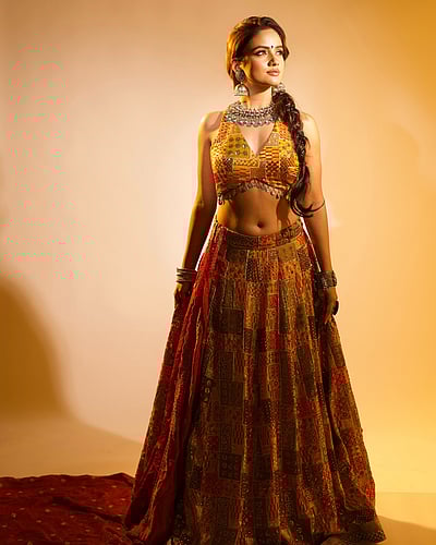 நளினமே அழகு... நிஷா!