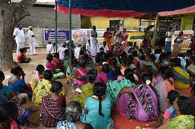 கிராம சபை கூட்டத்துக்கு வராத அதிகாரிகளுக்கு கண்டனம்