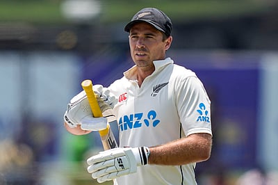 இலங்கையுடனான தோல்வி எதிரொலி... கேப்டன் பொறுப்பிலிருந்து டிம் சௌதி ராஜிநாமா! 