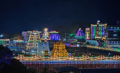 திருமலையில் சந்திர கிரகணத்துக்குப்பின் மீண்டும் நடை திறப்பு: பக்தர்களுக்கு அனுமதி!