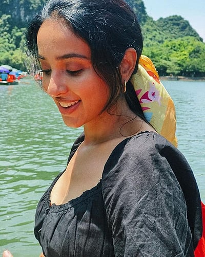 ஹிட்லர்... ரியா சுமன்!