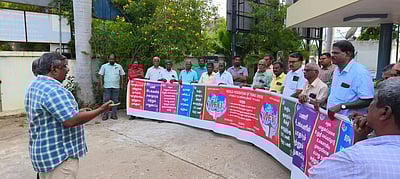 நெல்லையில் பிஎஸ்என்எல் ஊழியா்கள் ஆா்ப்பாட்டம்