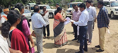 நாமக்கல்லில் சாலையோர காய்கறி, பழக்கடைகளை ஒரே இடத்தில் அமைக்க நடவடிக்கை