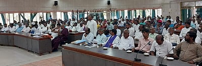 பிஎம்ஜெவிகே திட்ட நிதி திருப்பி அனுப்பப்படுவதாக குற்றச்சாட்டு