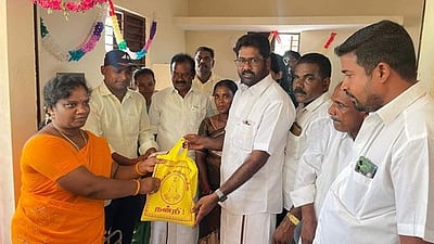 ஜெயங்கொண்டத்தில் ரூ. 62.38 லட்சத்தில் வளா்ச்சித் திட்டப் பணிகள் தொடக்கிவைப்பு