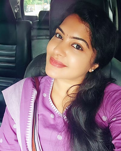 பெண் ஸாப்ட் அல்ல, நான் கொஞ்சம் ரக்கட்டானவ... ரச்சிதா மகாலட்சுமி!