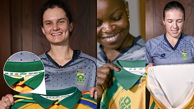 மகளிர் உலகக்கோப்பை: தெ.ஆ. ஜெர்சியில் அன்புக்குரியவர்களின் பெயர்கள்!