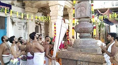 ஸ்ரீவில்லிபுத்தூா் ஆண்டாள் கோயில் பிரம்மோத்ஸவம் கொடியேற்றம்