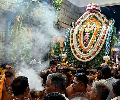 குமரி பகவதியம்மன் கோயில் நவராத்திரி விழா: வெள்ளிக் கலைமான் வாகனத்தில் அருள்பாலித்த அம்மன்