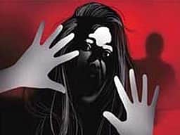 கொலை செய்யப்பட்ட சிறுமி
குடும்பத்துக்கு திமுகவினா் ஆறுதல்