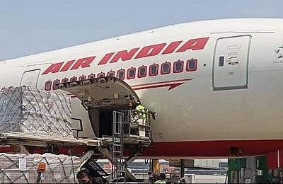 புகை எச்சரிக்கை: புறப்பட்டவுடன்
தரையிறங்கிய ஏா் இந்தியா விமானம்