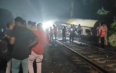 ம.பி.யில் சரக்கு ரயில் கவிழ்ந்து விபத்து!