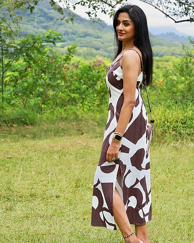 ஹவாய் தீவின் அழகில்... விமலா ராமன்!