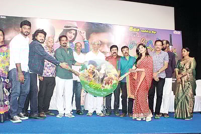 90-களில் நடக்கும் கதை